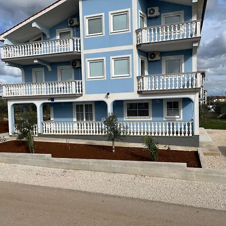 M&m Terzic Apartment