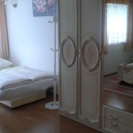 M&m Terzic Apartment *
