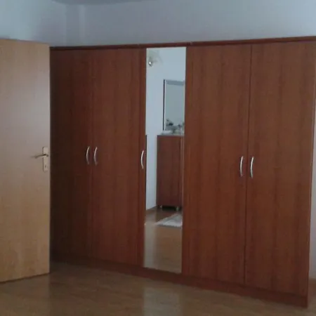 M&m Terzic Apartment *